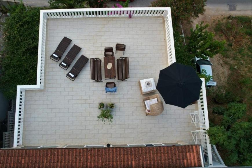 Penthouse Stoliv New Spa-Pool Villa Is Located 5M From The Sea, Exclusive Terrace,Private Jetty Wih Sunbeds, Pebble Beach, Secluded Location Total Area 375M2 At Your Disposal Kotor Exterior foto